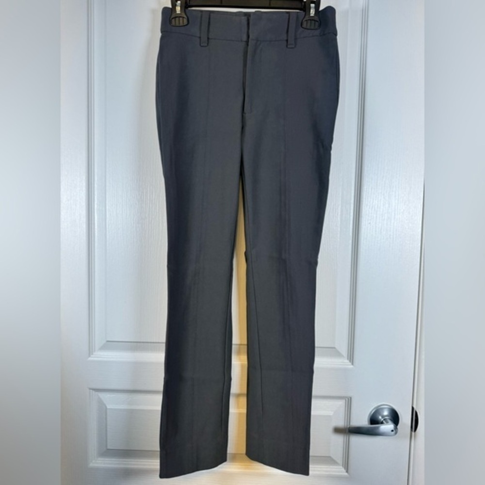 Vince. Gray Trouser Pants Size 4 EUC #5536